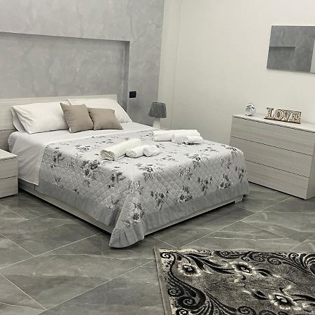 Dream House Apartment Катания Екстериор снимка
