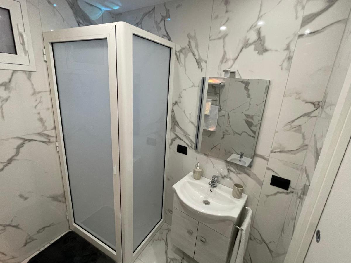 Dream House Apartment Катания Екстериор снимка